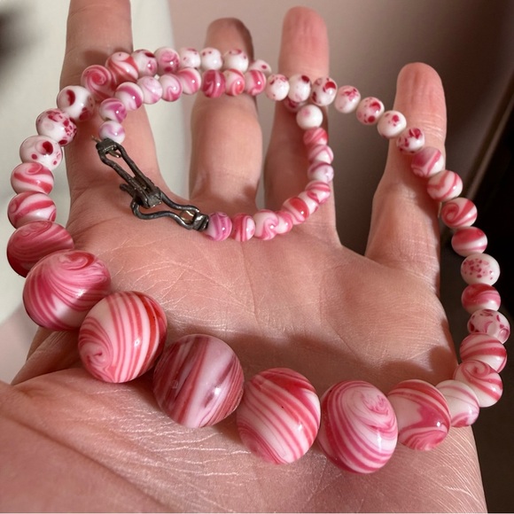 Art deco 1920’ 1940’s Pink White Swirl Polka dot Italian Glass Necklace - Picture 14 of 17